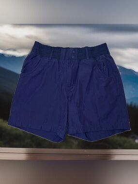 Simms Shorts Women’s Size Small Dark Navy Blue
